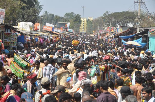 Mahashivaratri 2014 at Srisailam Temple Begins, Shivratri Brahmotsavam 2014 ... In 2014, Shivaratri annual Brahmotsavam will begin on February 20 ...